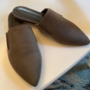 Never been worn green Jenni Kayne Suede Leather Trim Embellishment Mules